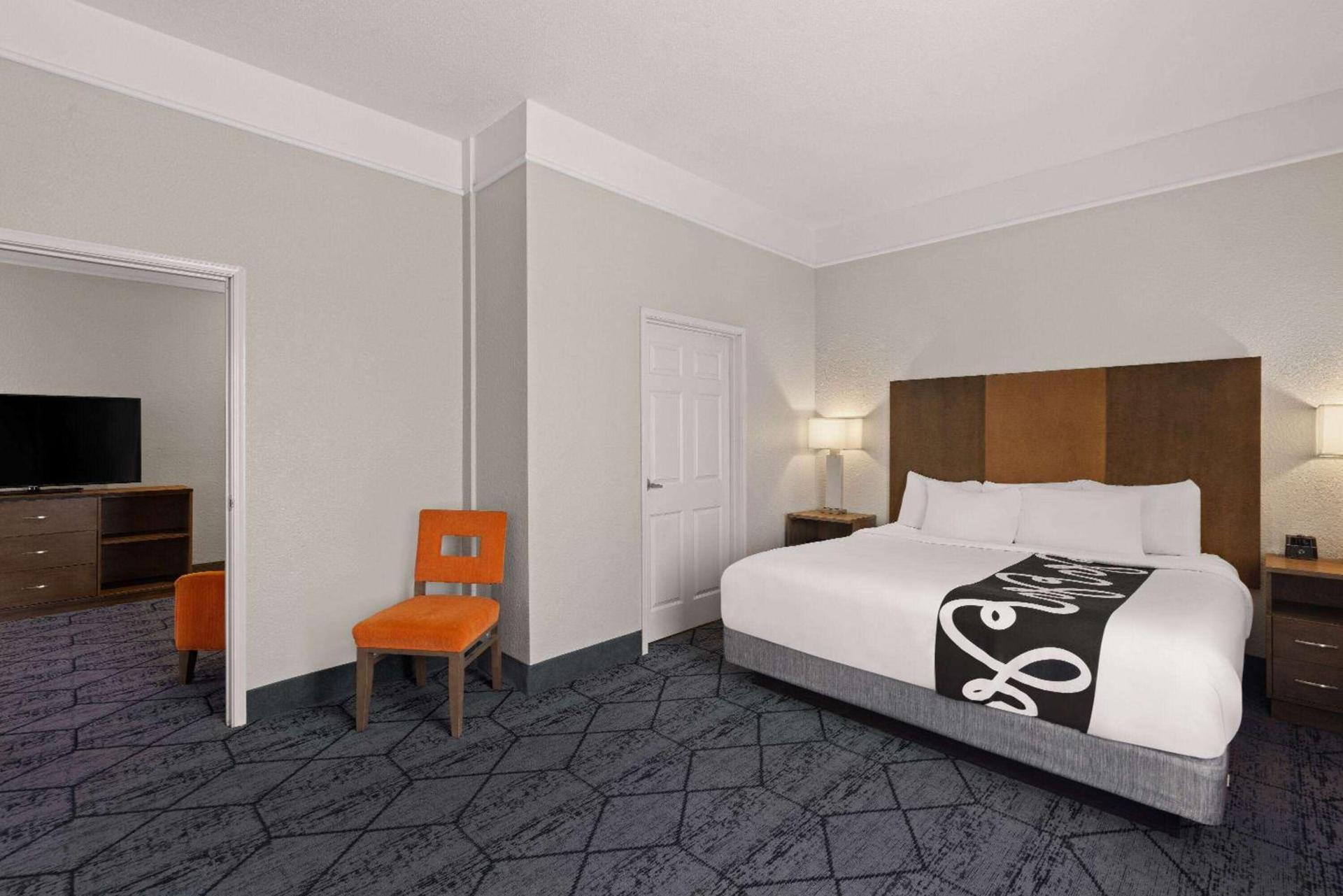 La Quinta Inn and Suites by Wyndham at WaTiki Waterpark photo 37