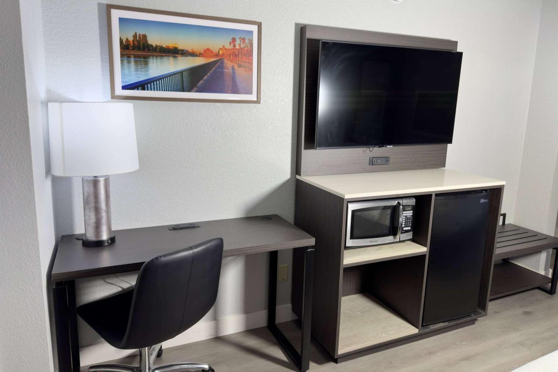 La Quinta Inn by Wyndham Stockton photo 25