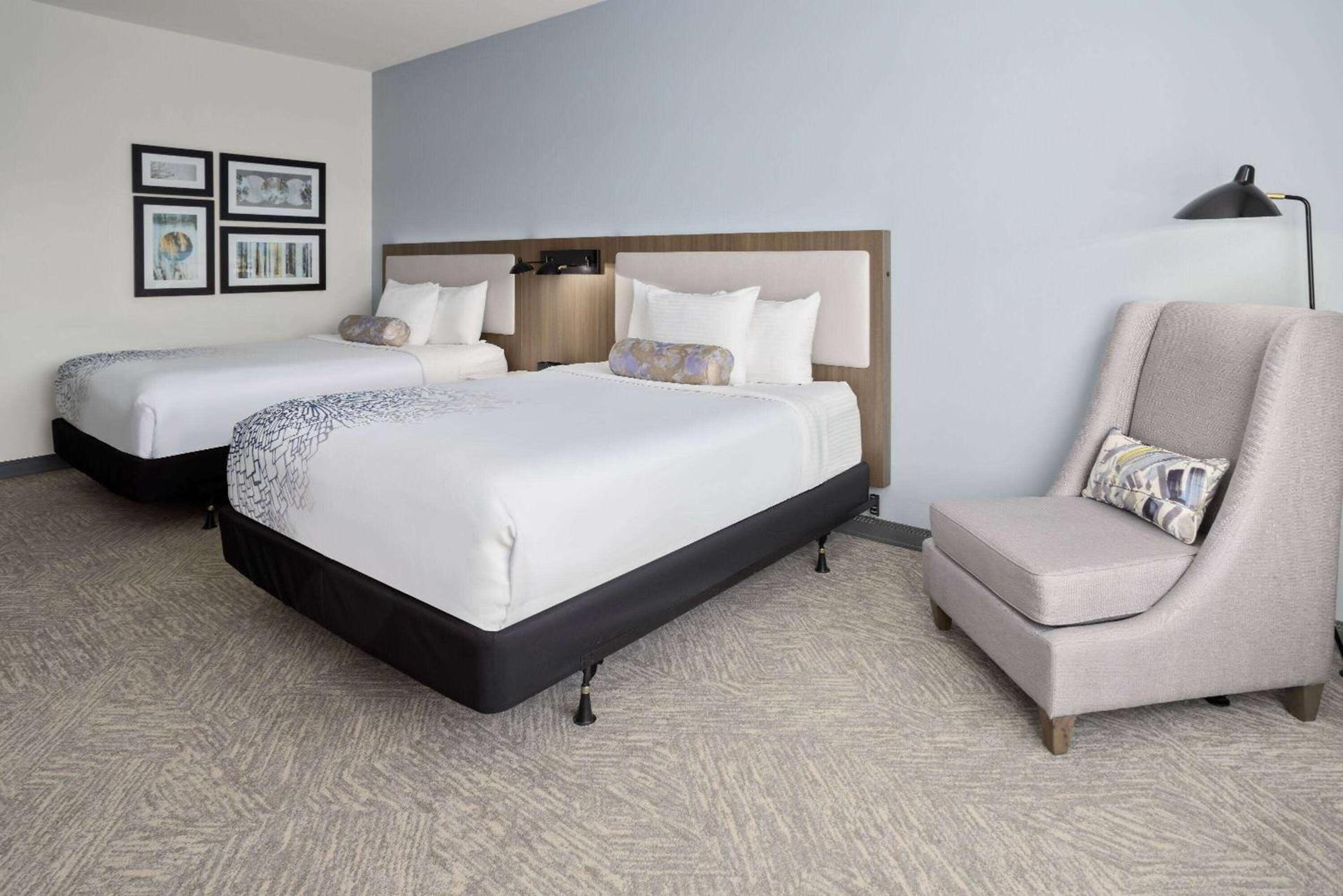 La Quinta Inn & Suites by Wyndham Locust Grove photo 20