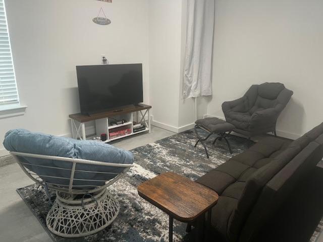 Wolf Bay Hangout photo 48