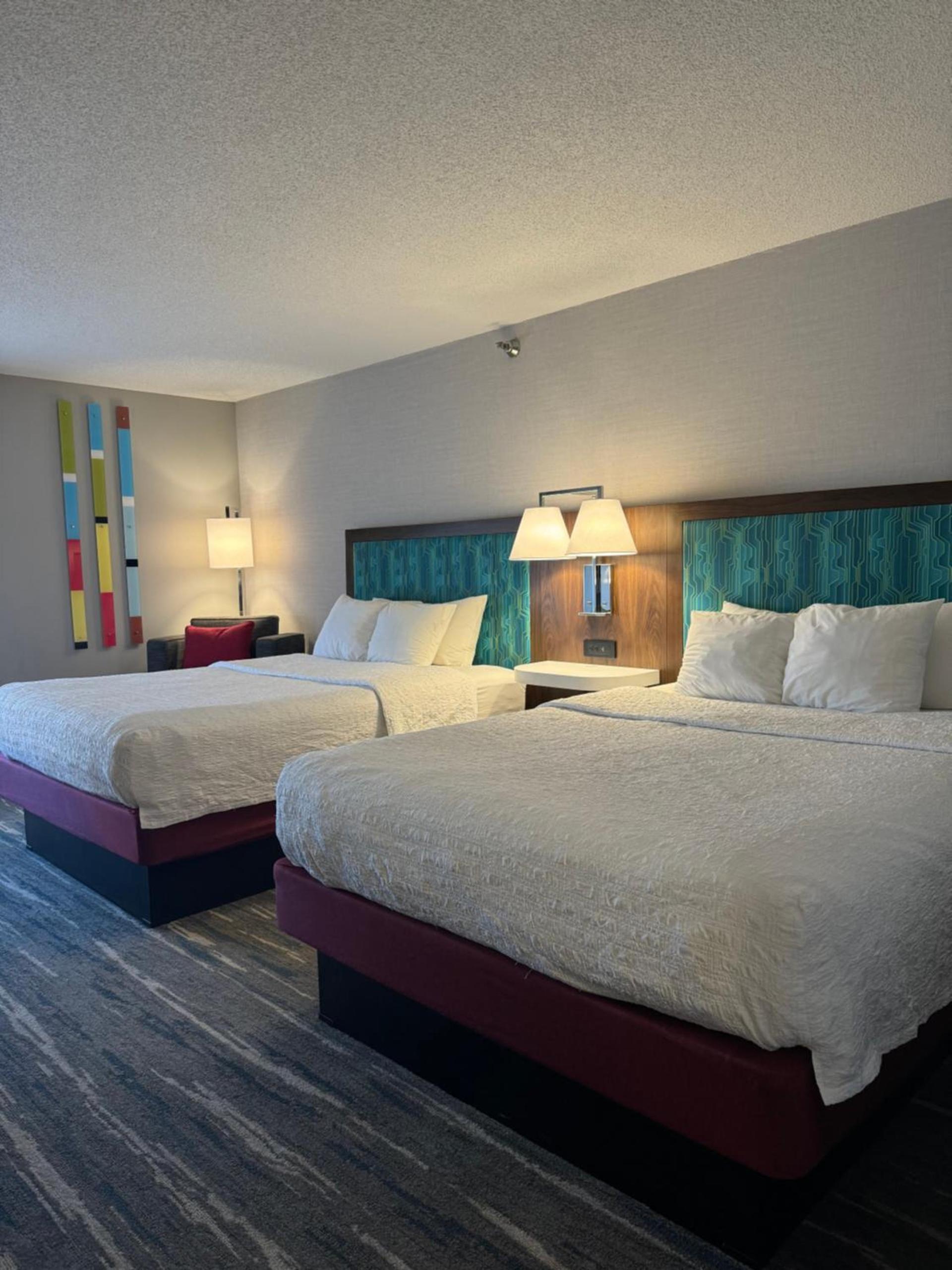 Hampton Inn South Heritage Park photo 38