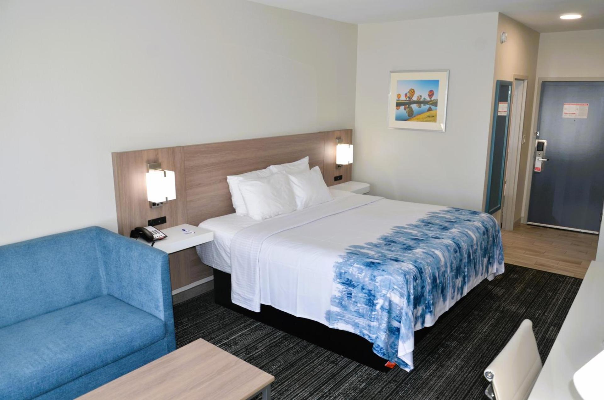 Americas Best Value Inn & Suites-Foley - Fully Renovated photo 25