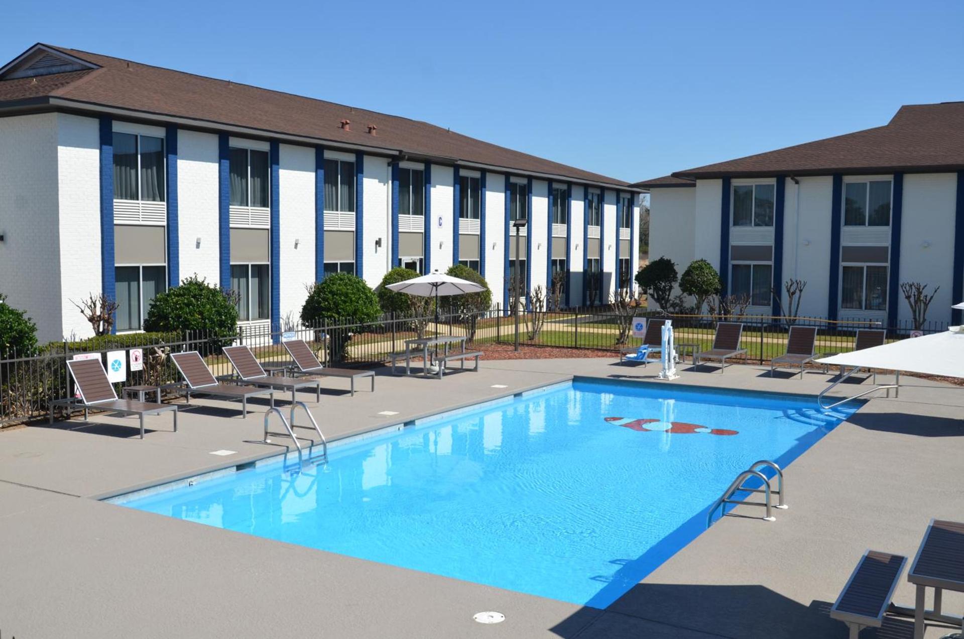 Americas Best Value Inn & Suites-Foley - Fully Renovated photo 30