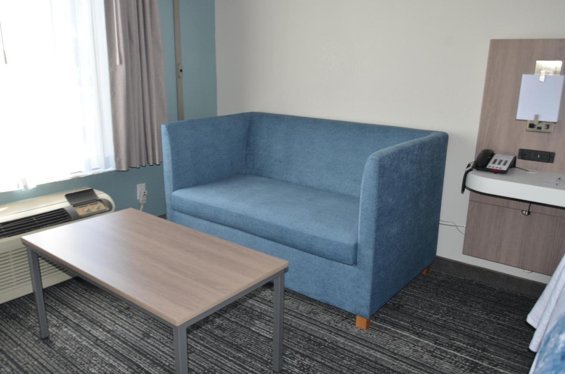 Americas Best Value Inn & Suites-Foley - Fully Renovated photo 32