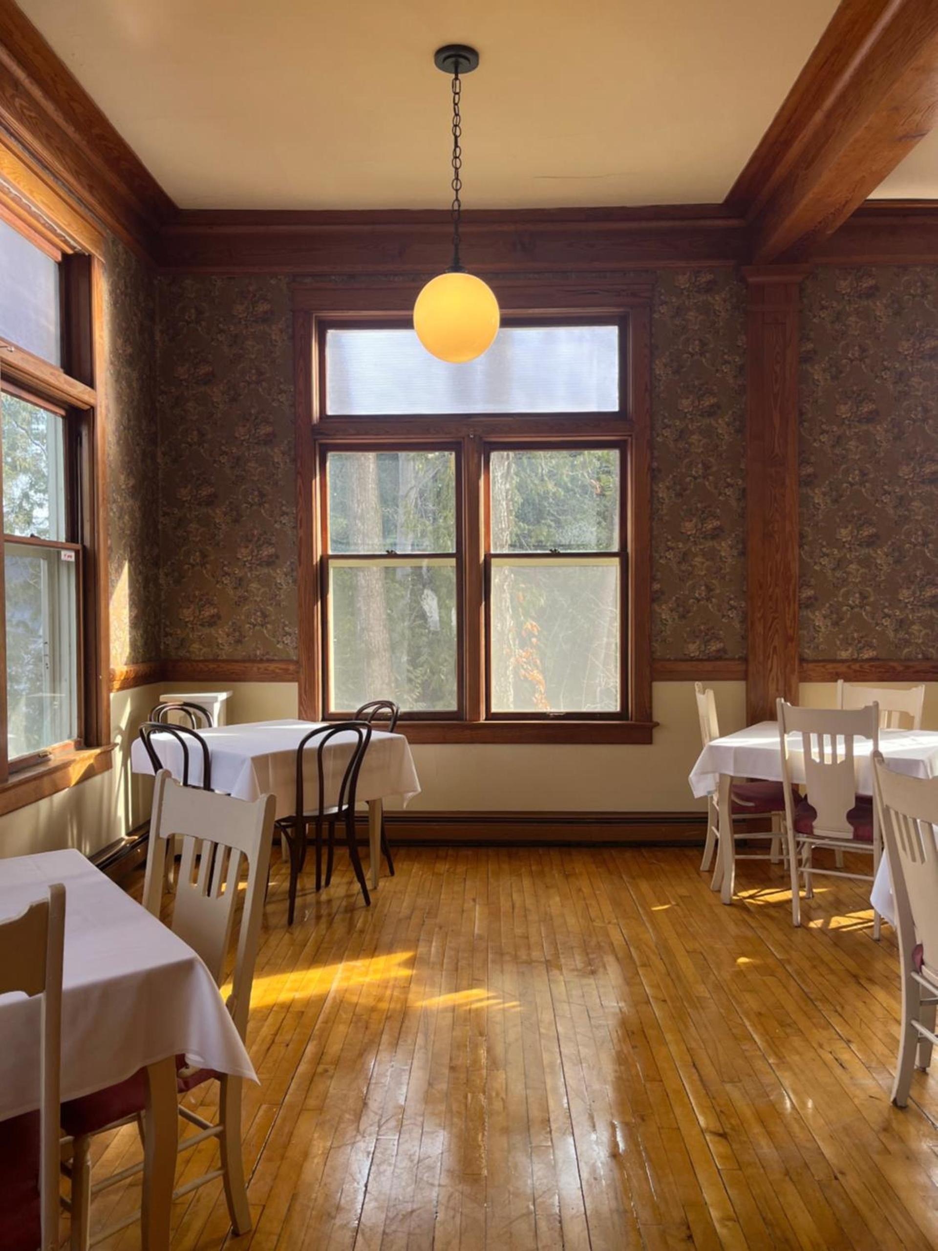 Terrace Inn and 1911 Restaurant photo 83
