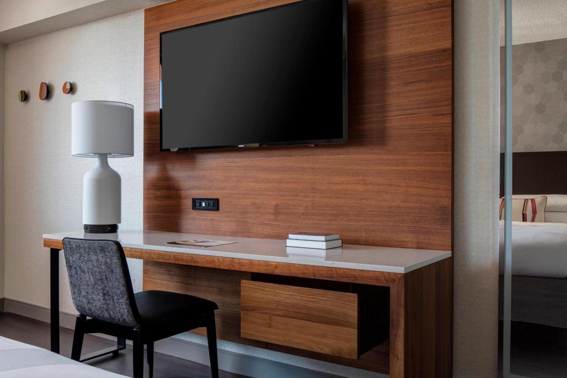 New York LaGuardia Airport Marriott photo 14