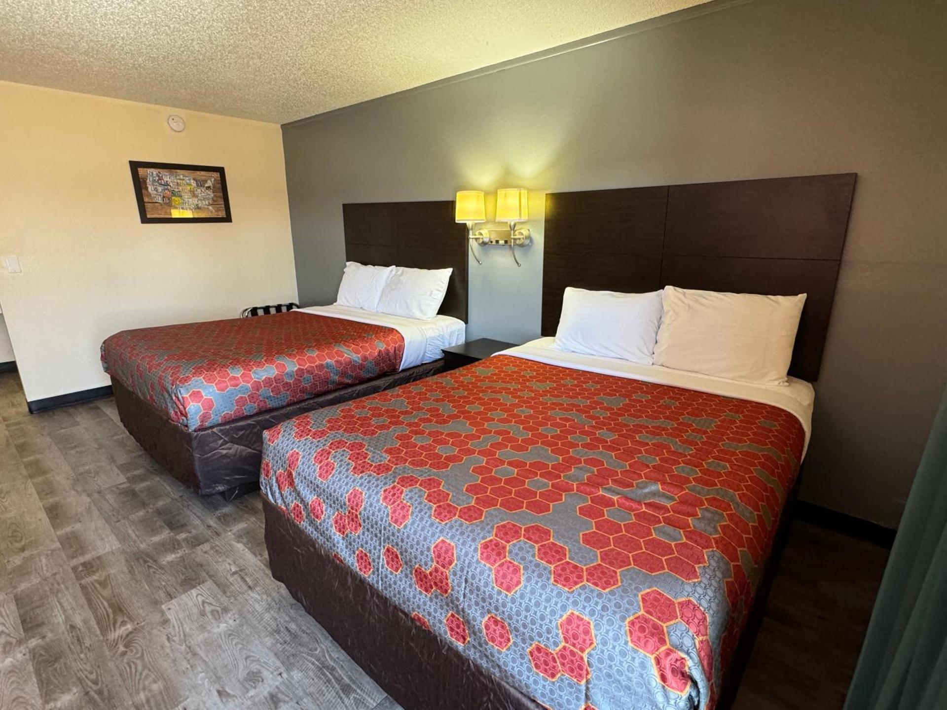 Econo Lodge Waite Park - St Cloud photo 34