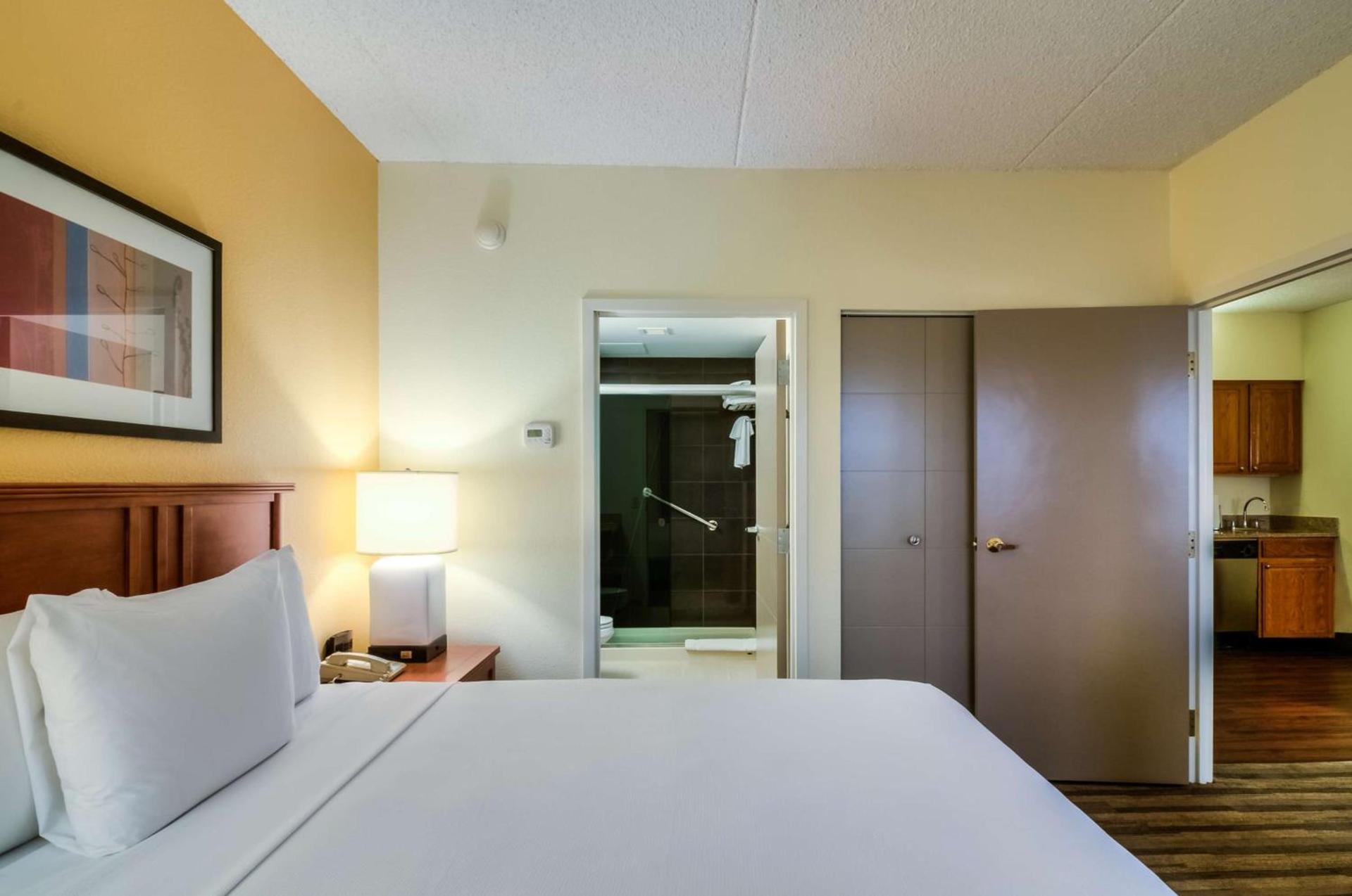 Hyatt House Chicago Schaumburg photo 18