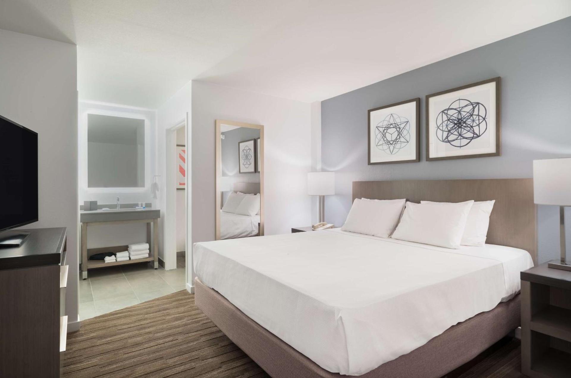 Hyatt House White Plains photo 13
