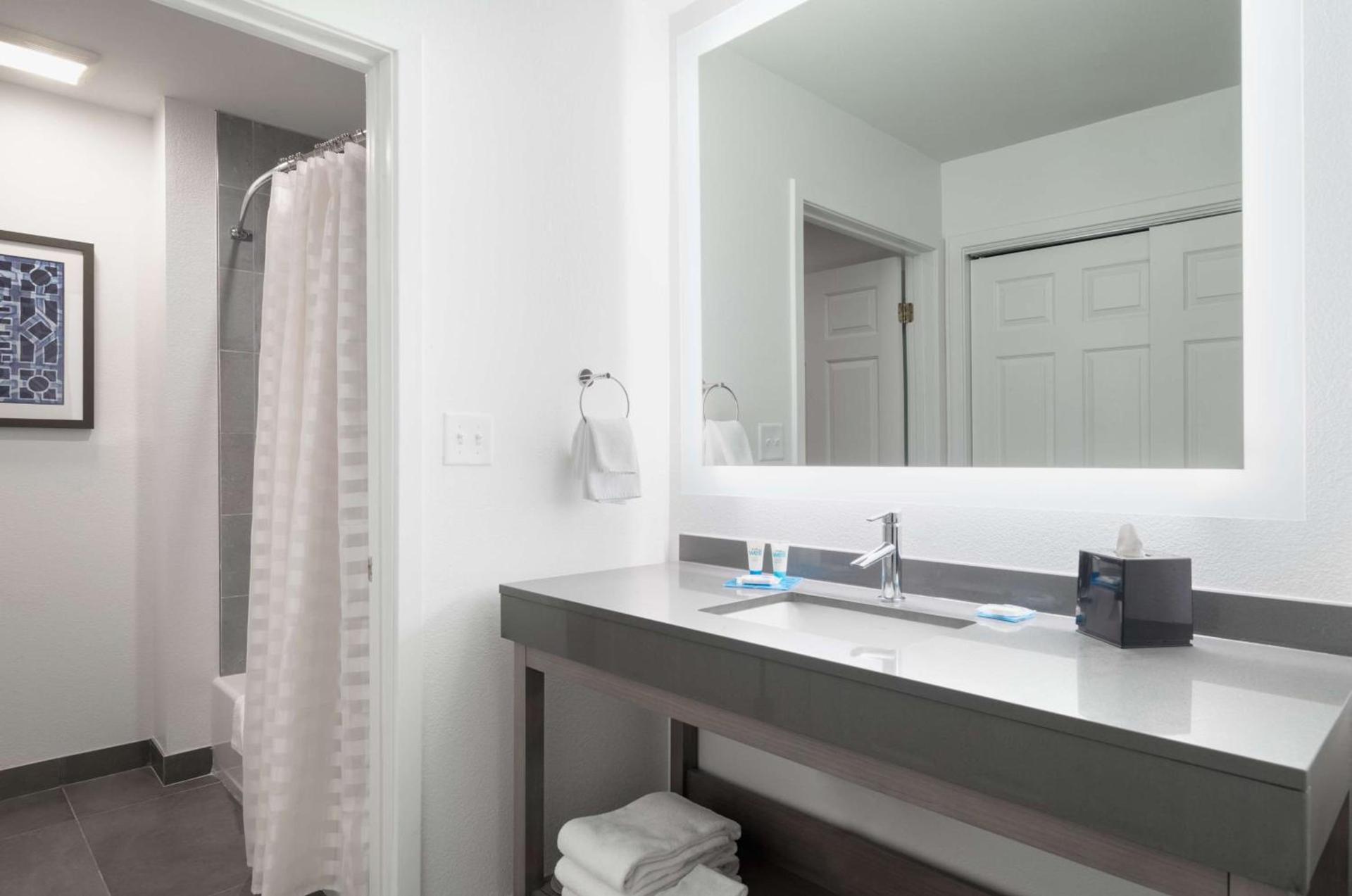 Hyatt House White Plains photo 16