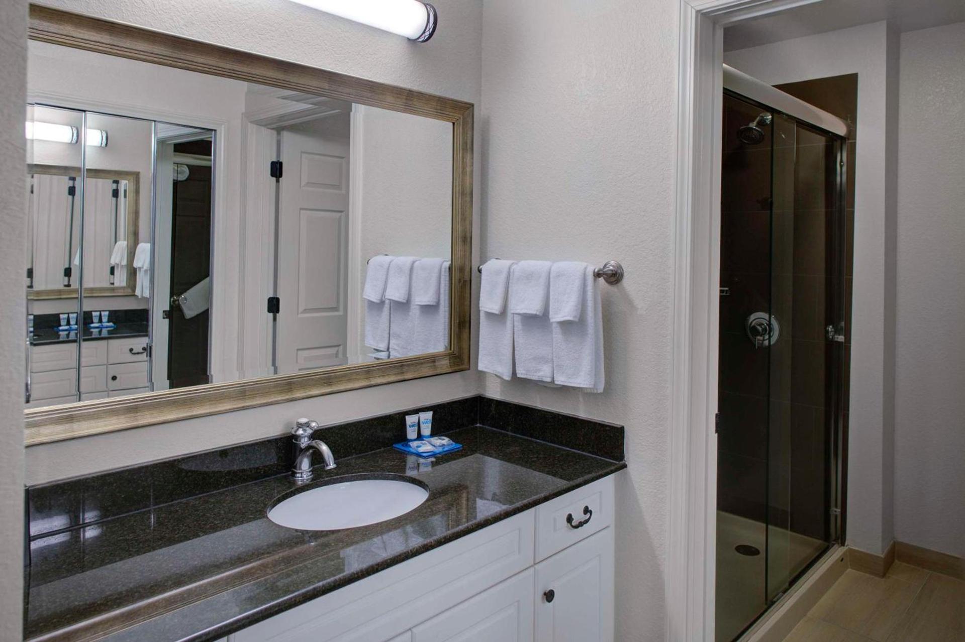Hyatt House Fishkill-Poughkeepsie photo 12