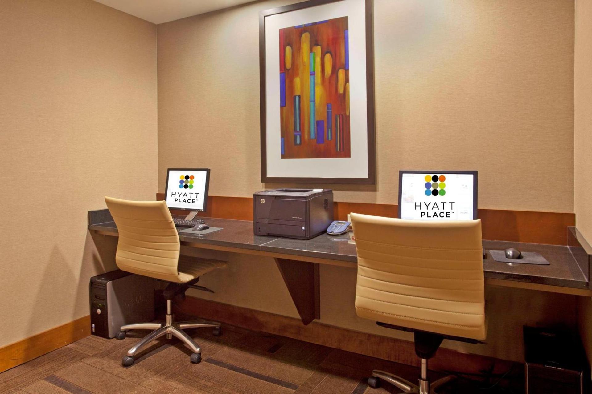 Hyatt Place Atlanta Airport North photo 2