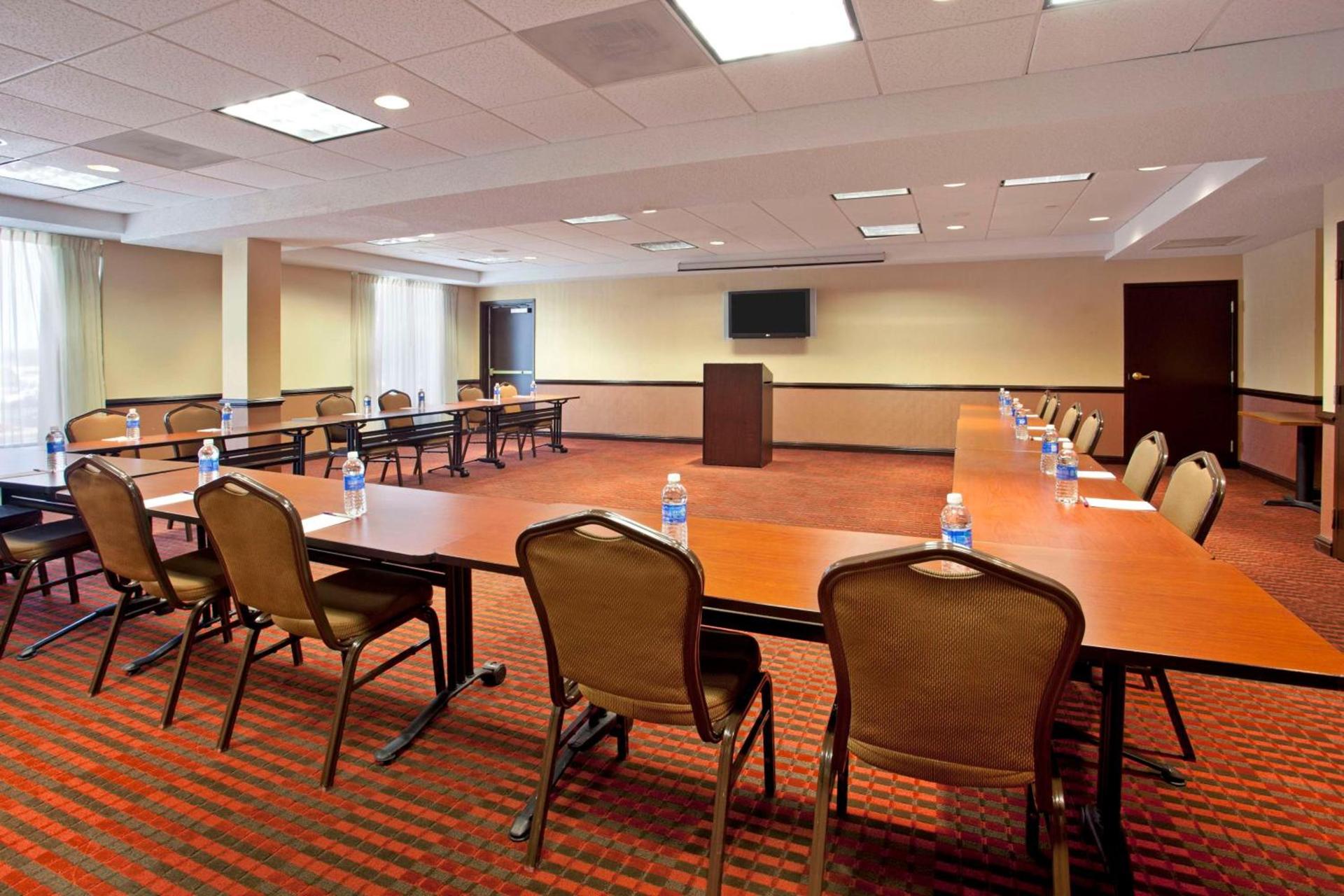 Hyatt Place Atlanta Airport North photo 8