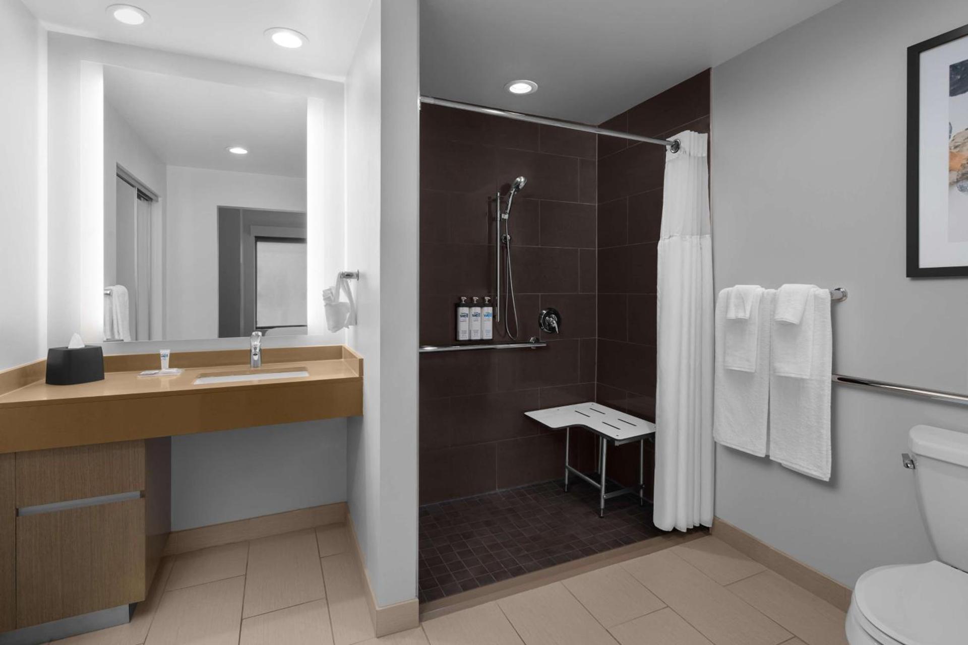 Hyatt House Raleigh North Hills photo 10