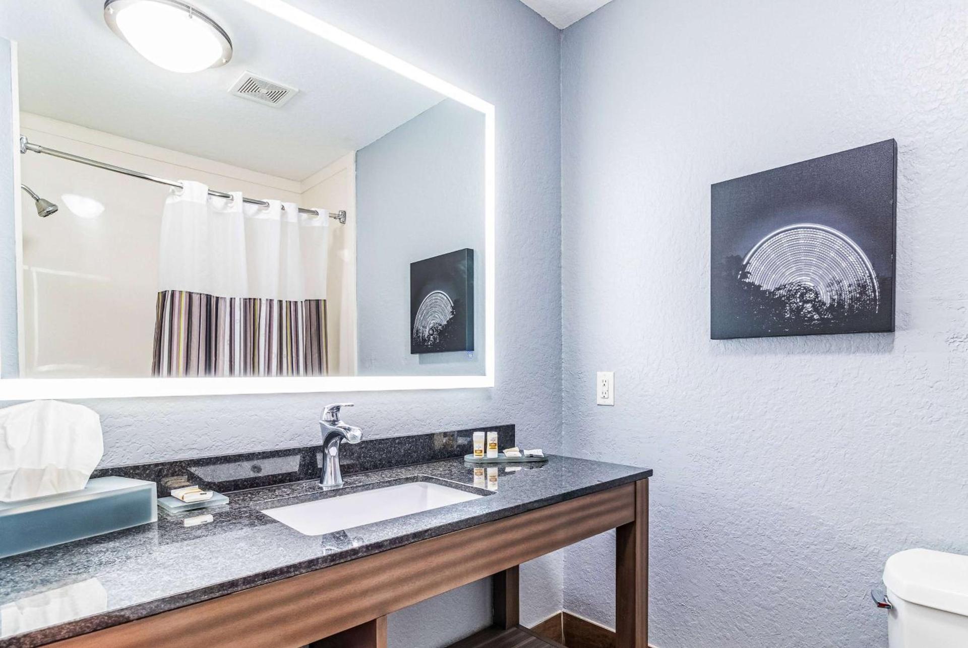 La Quinta by Wyndham Tomball photo 15