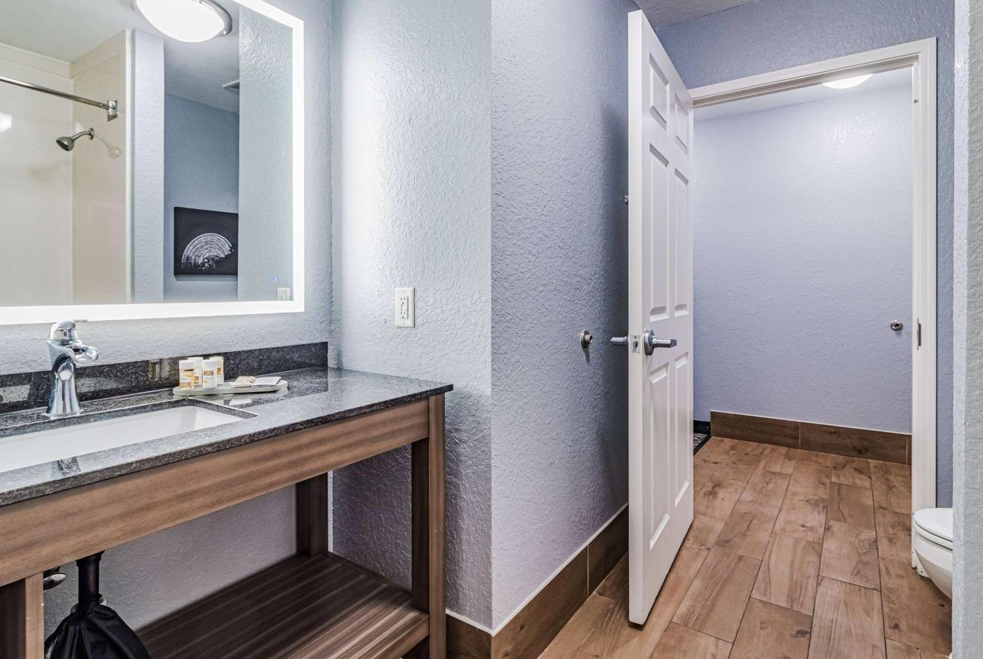 La Quinta by Wyndham Tomball photo 14