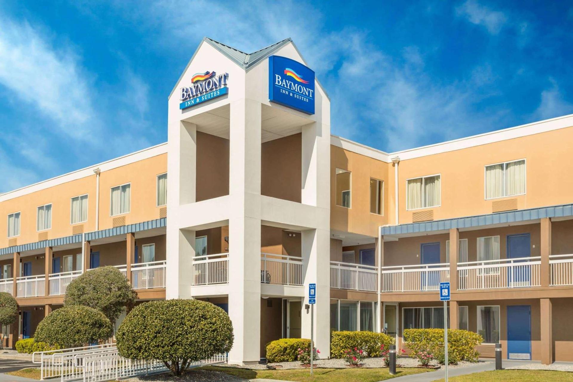 Baymont by Wyndham Savannah Midtown photo 1