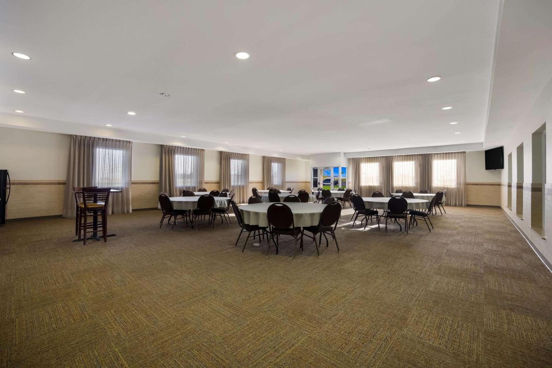 Sleep Inn & Suites Colby photo 10