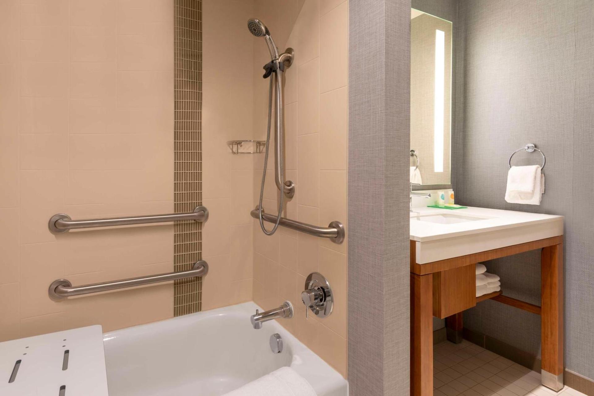 Hyatt Place Detroit/Royal Oak photo 40