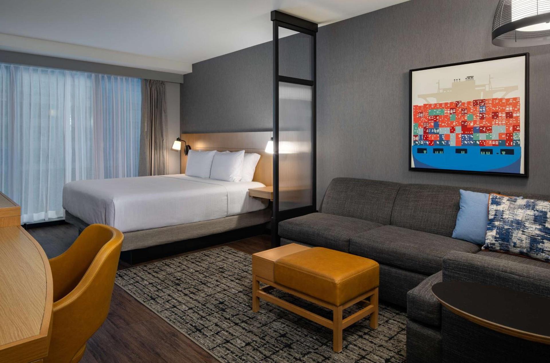 Hyatt Place Boston/Seaport District photo 2