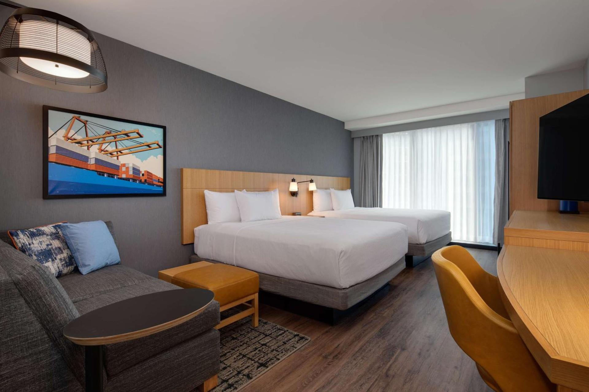 Hyatt Place Boston/Seaport District photo 3