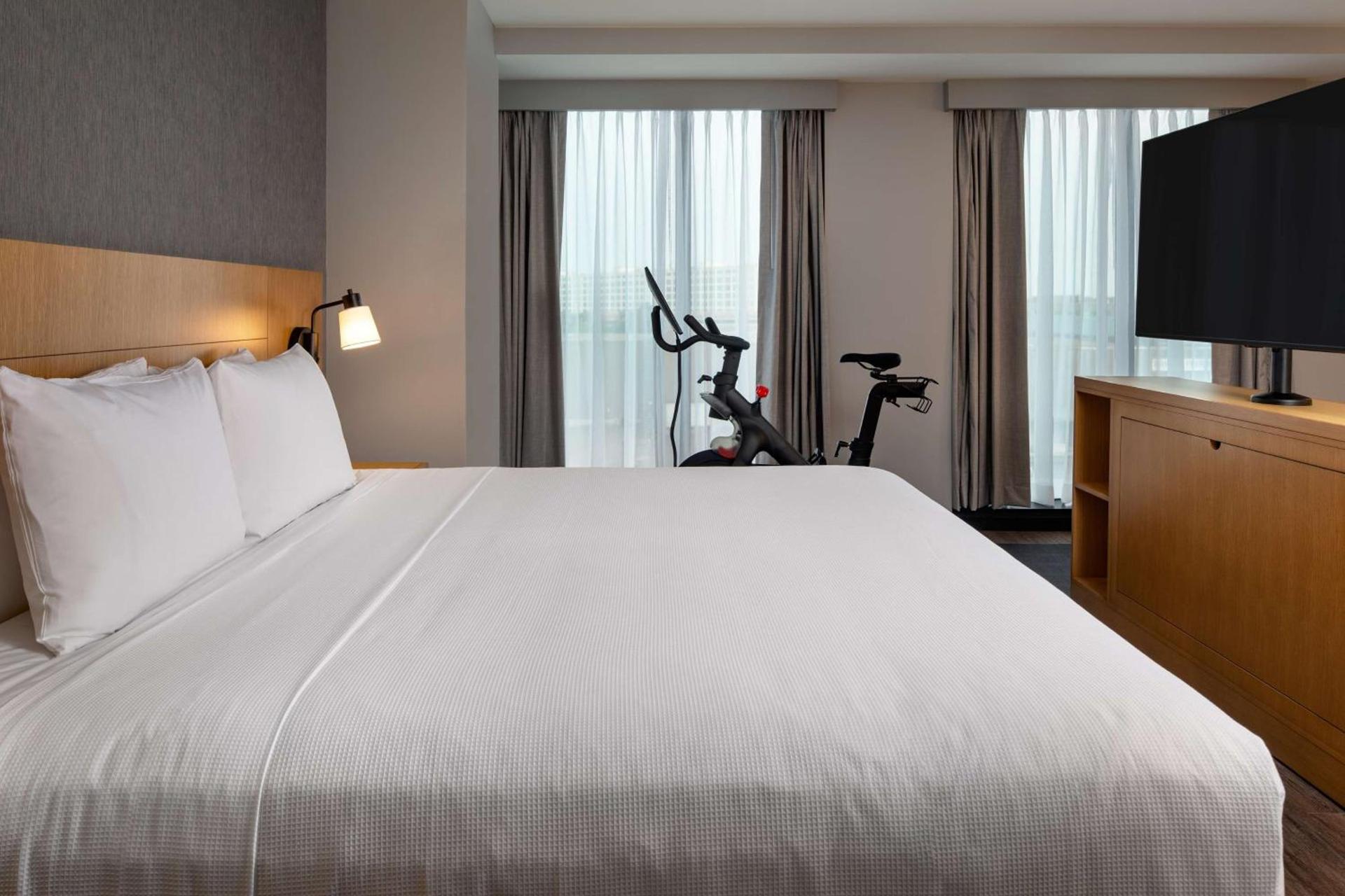 Hyatt Place Boston/Seaport District photo 23