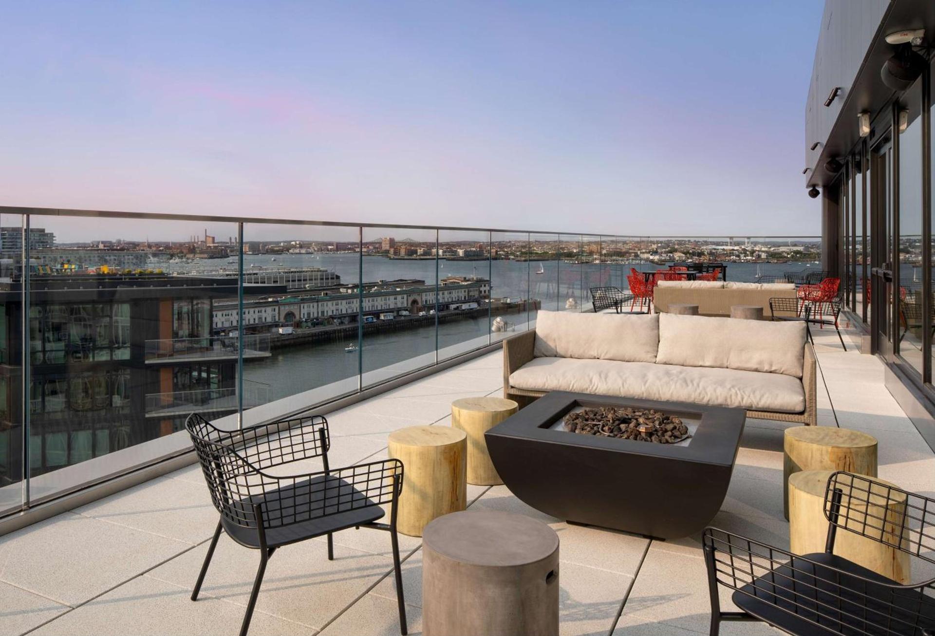 Hyatt Place Boston/Seaport District photo 32