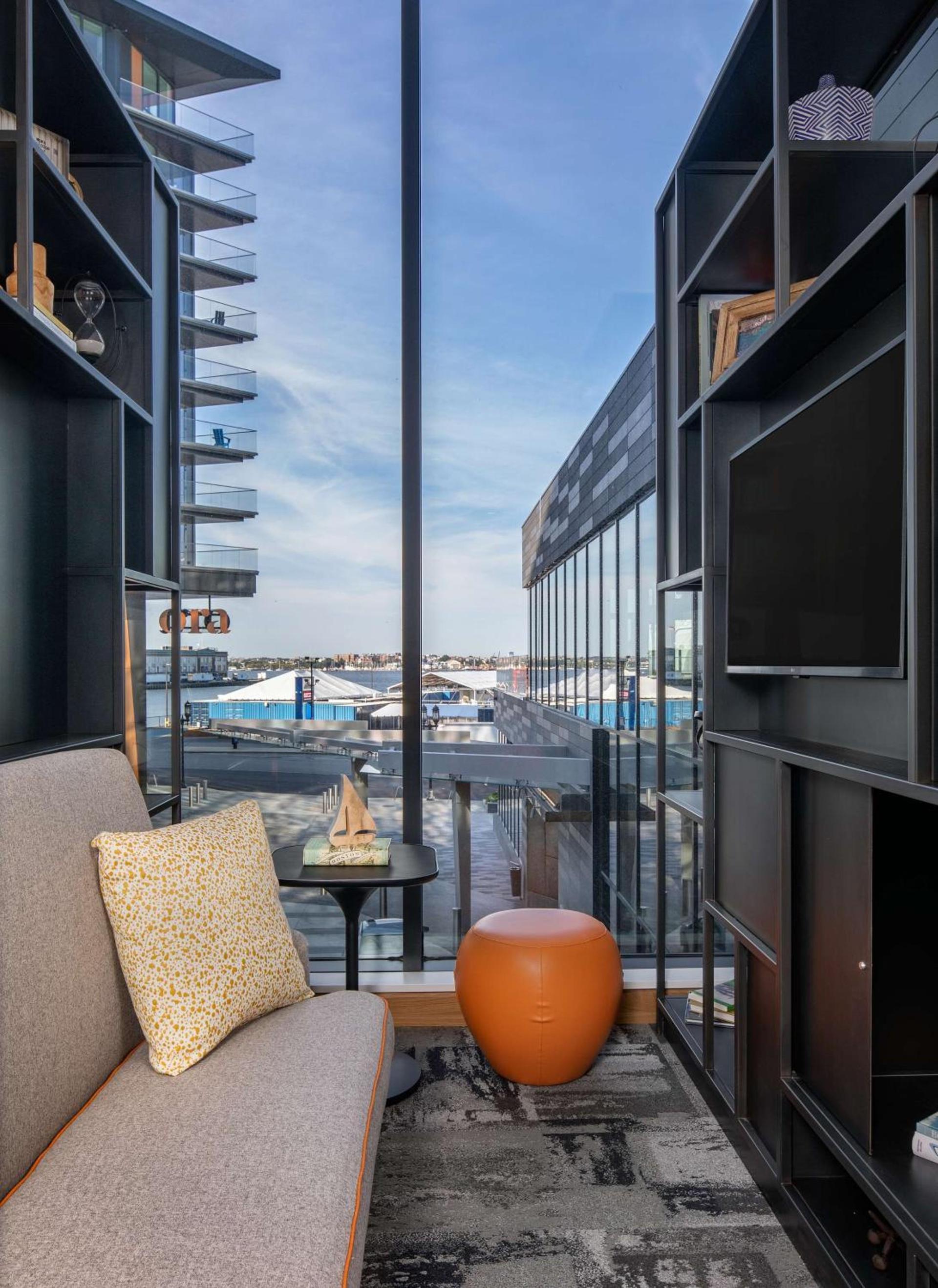 Hyatt Place Boston/Seaport District photo 38