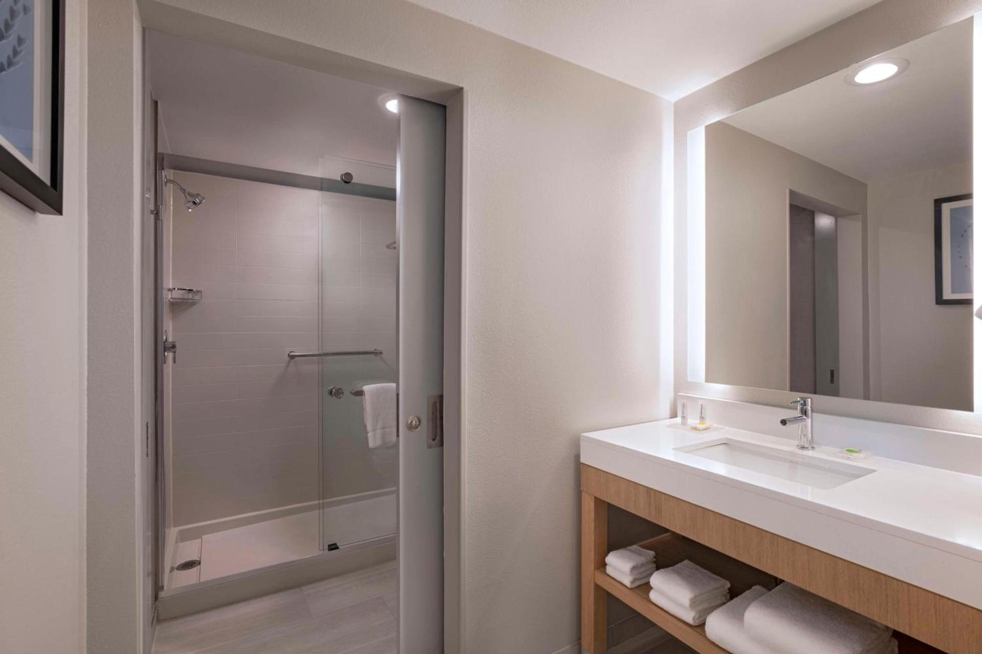 Hyatt Place Austin Lake Travis/Four Points photo 7
