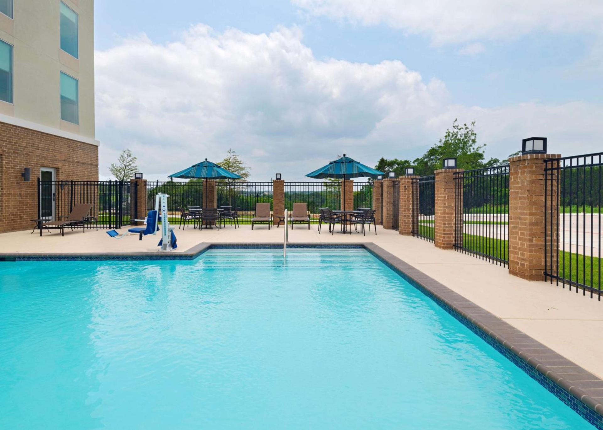 Hyatt Place Austin Lake Travis/Four Points photo 9