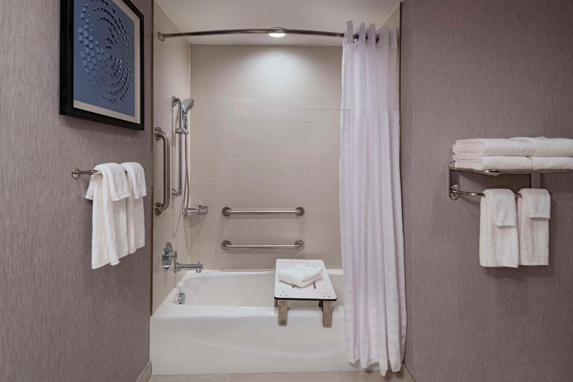Hyatt Place Austin Lake Travis/Four Points photo 16