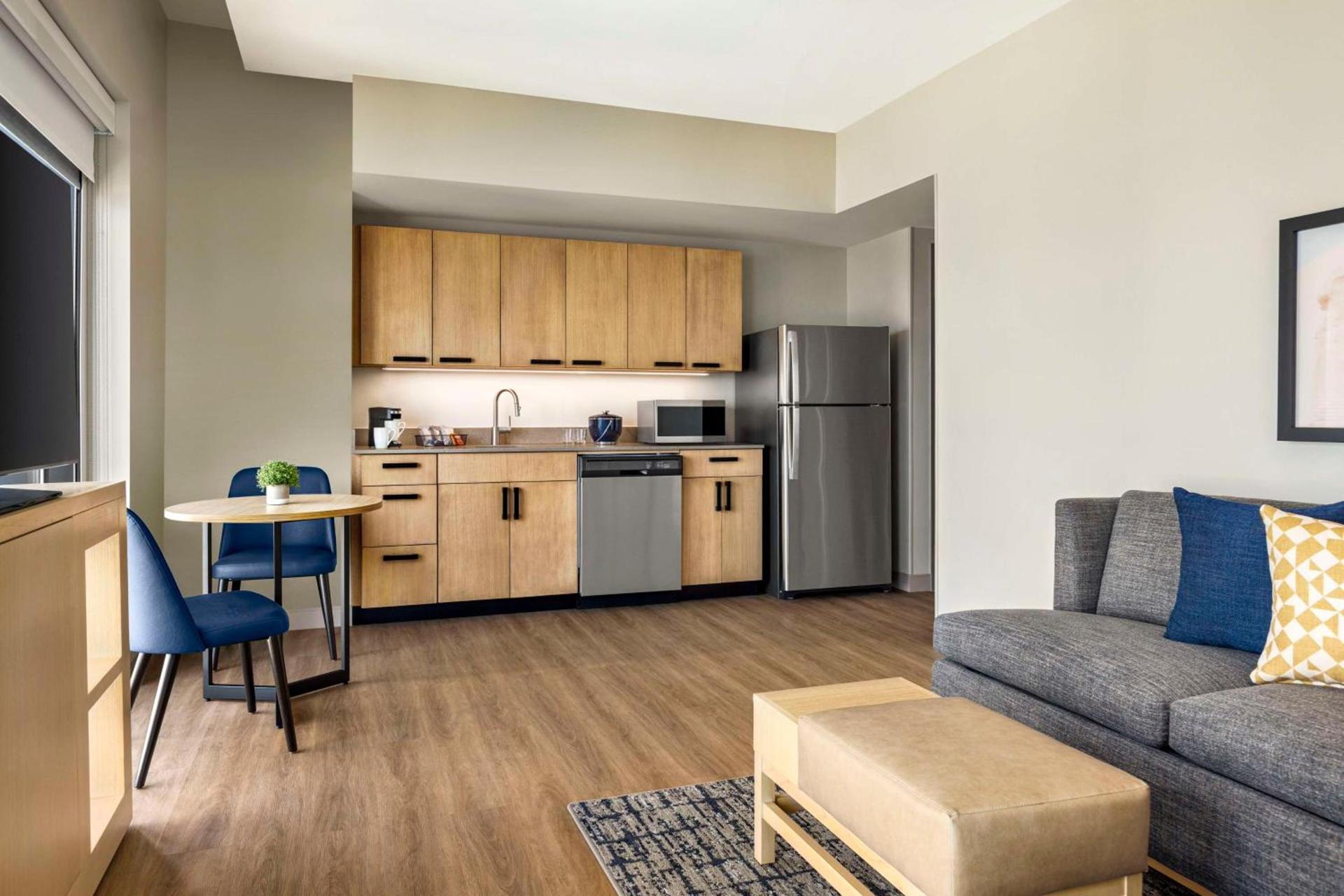 Hyatt Place Virginia Beach Oceanfront photo 23