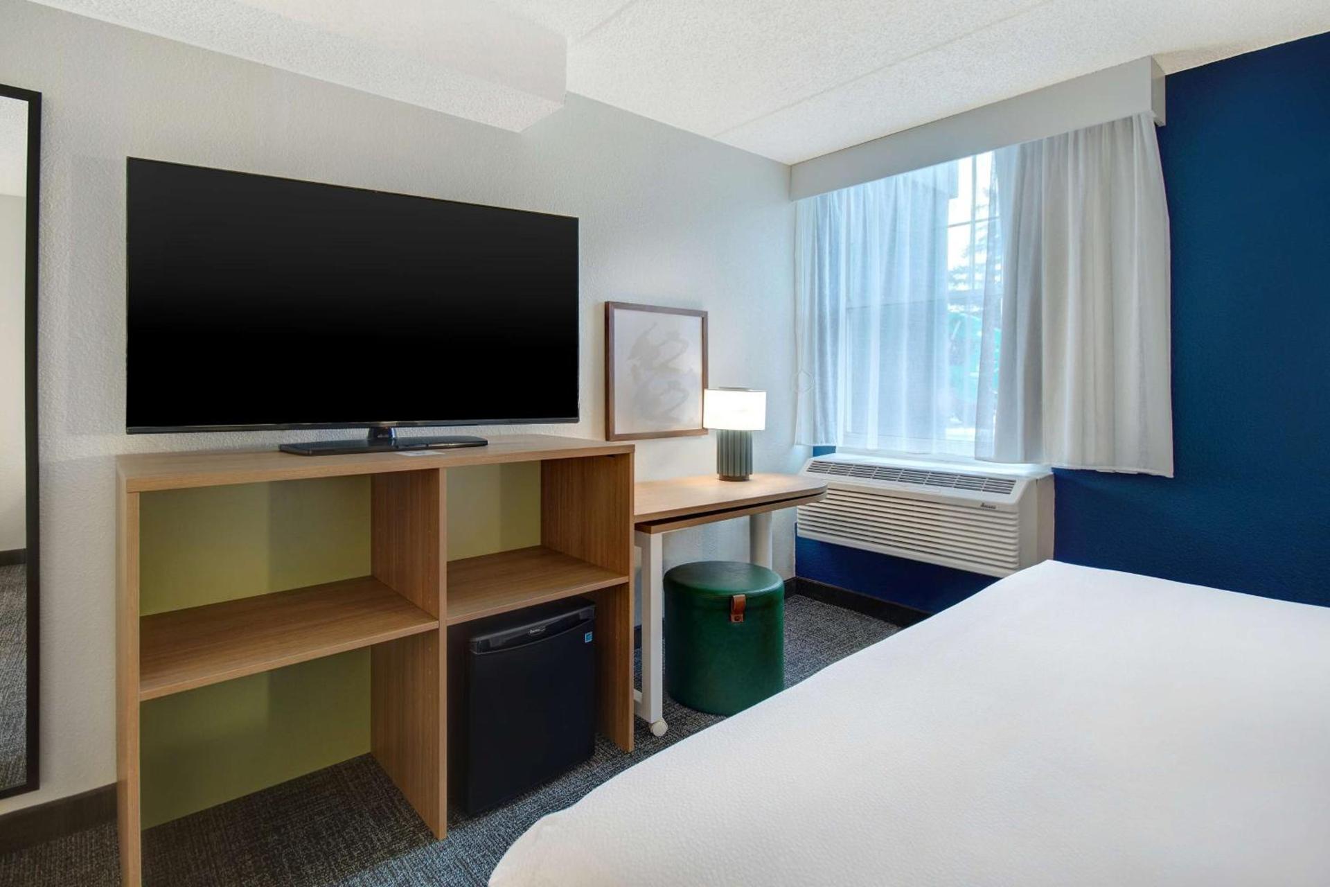 Spark By Hilton Rochester University Area photo 34