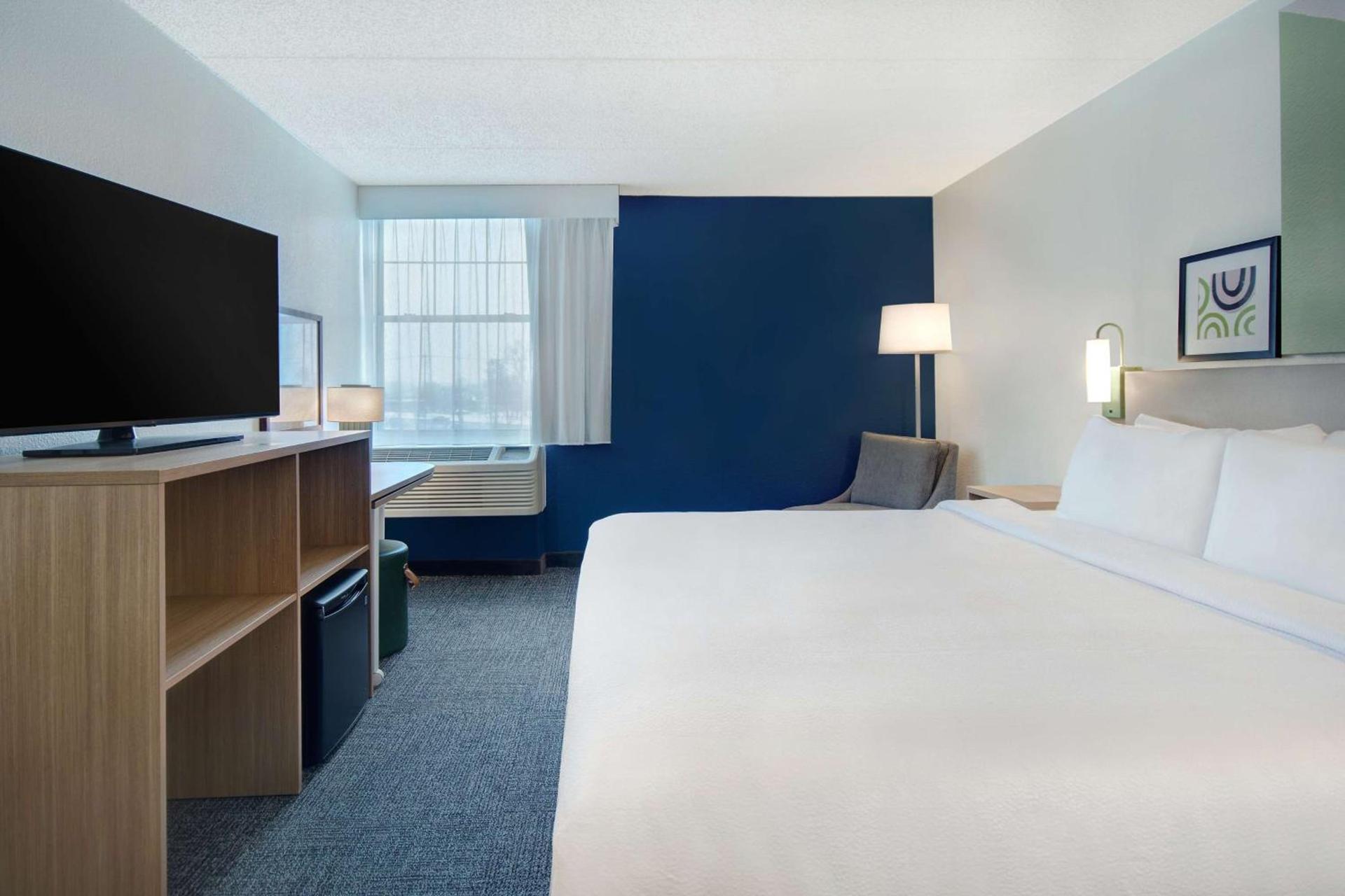 Spark By Hilton Rochester University Area photo 23