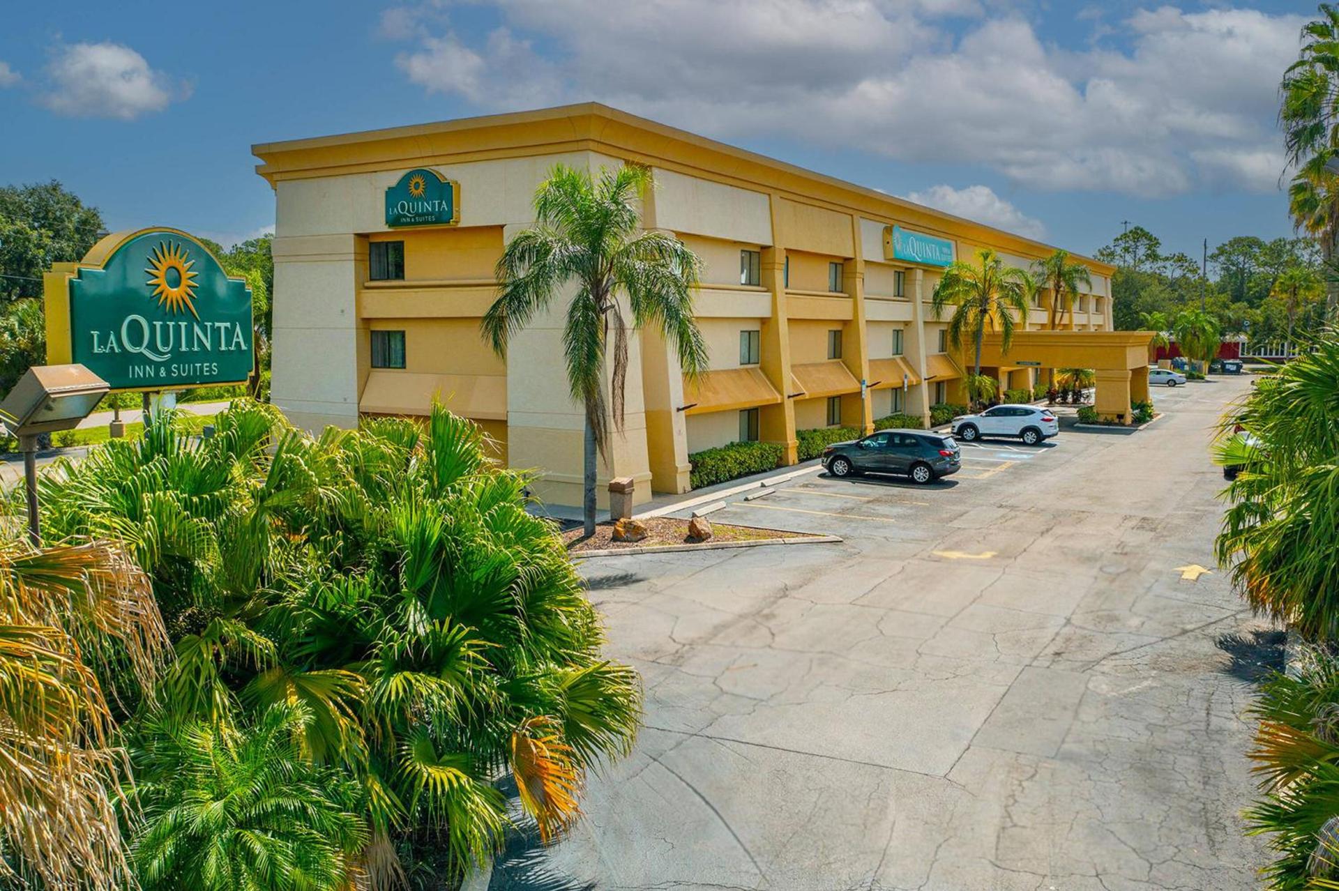 La Quinta by Wyndham Tampa Brandon West photo 1