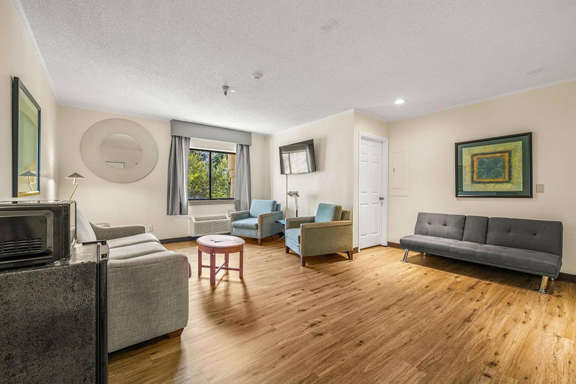 La Quinta by Wyndham Tampa Brandon West photo 20