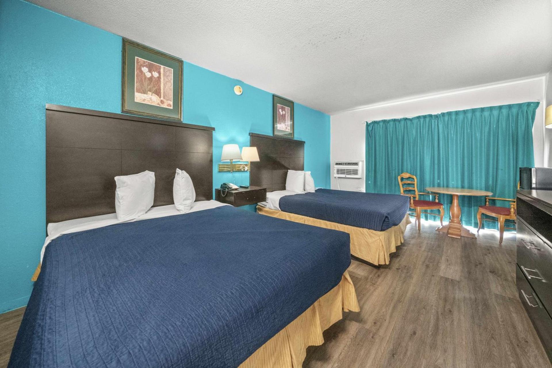 Executive Inn photo 13