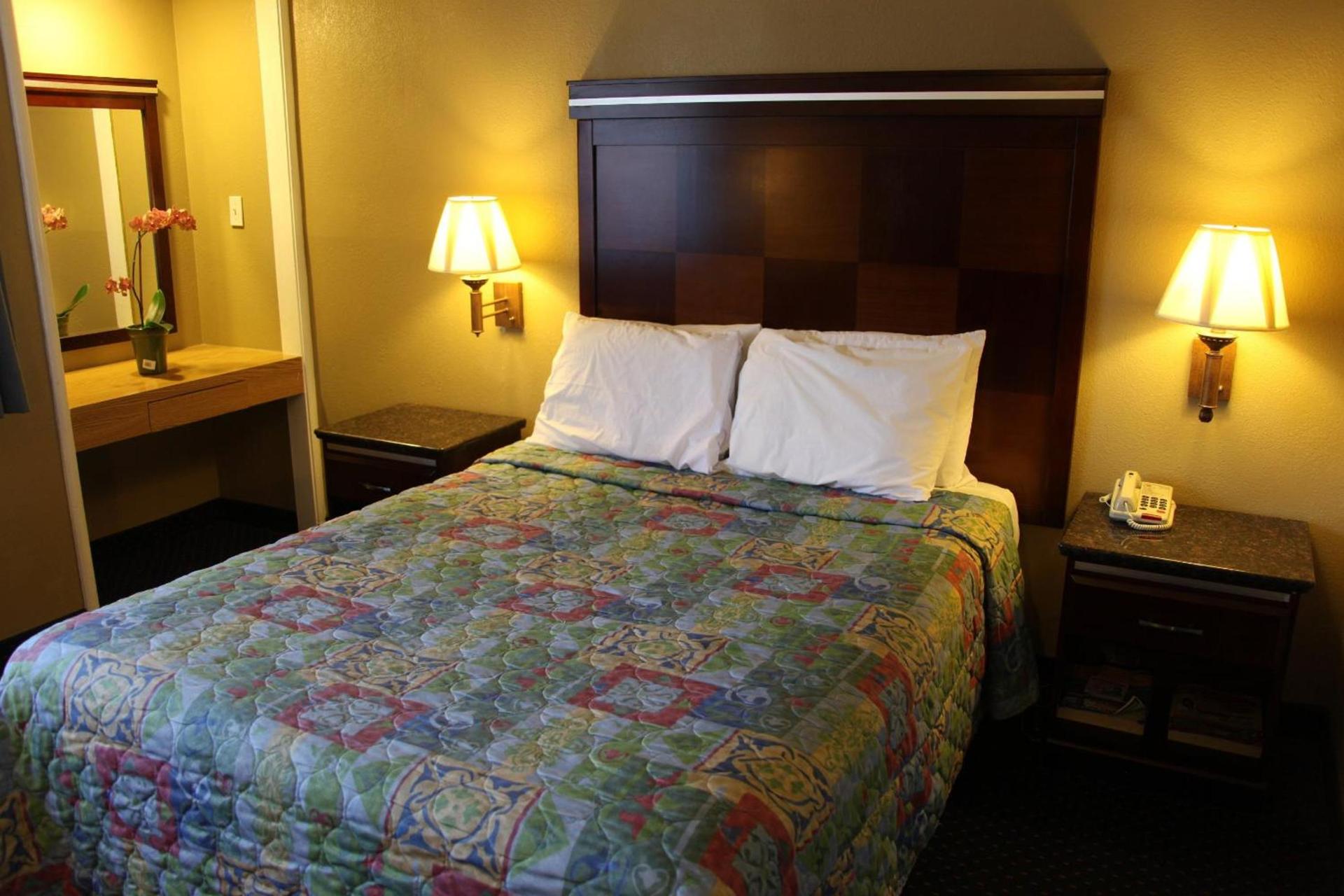Inn at Bayshore photo 10
