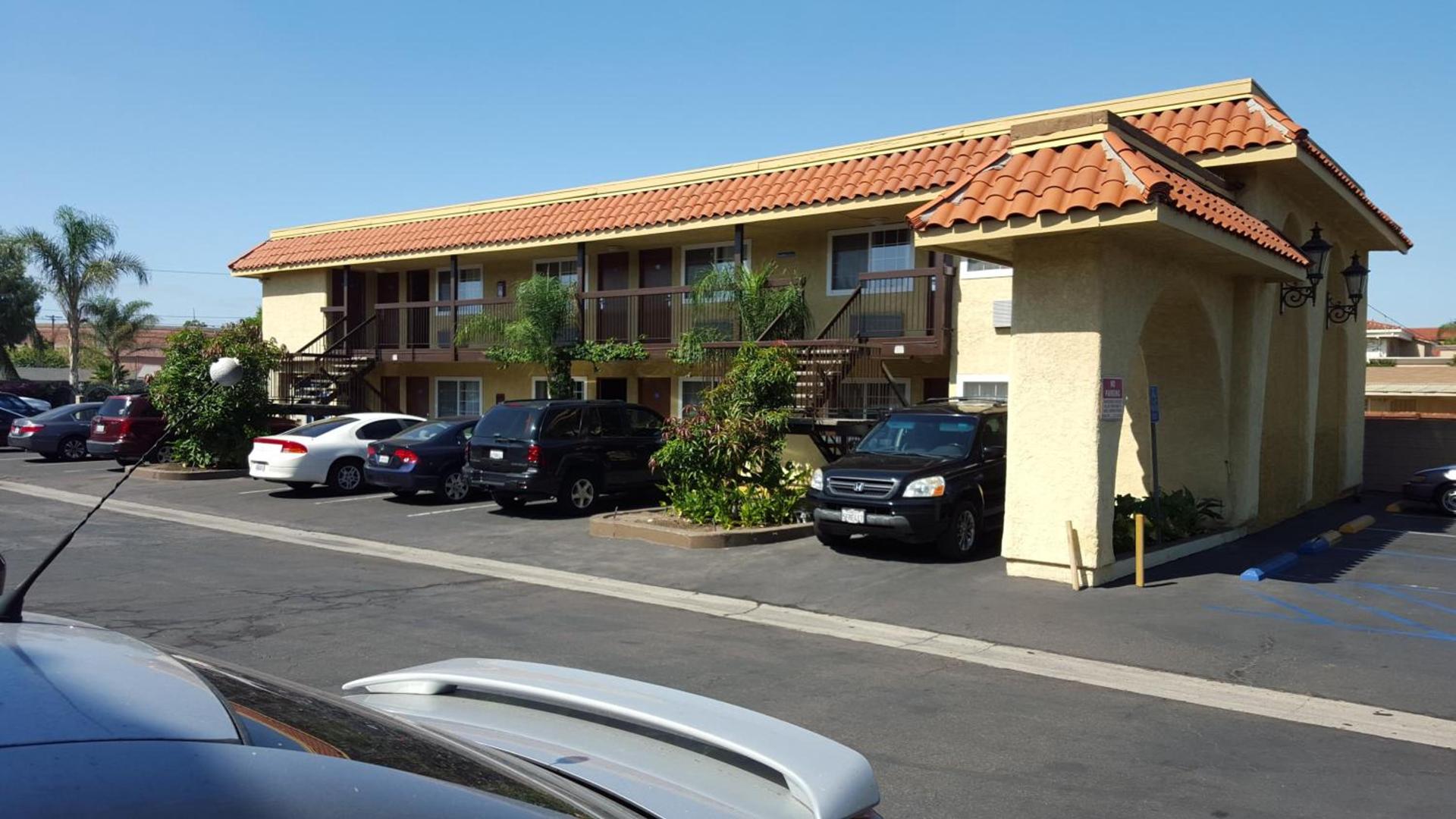 Anaheim Astoria Inn & Suites photo 1