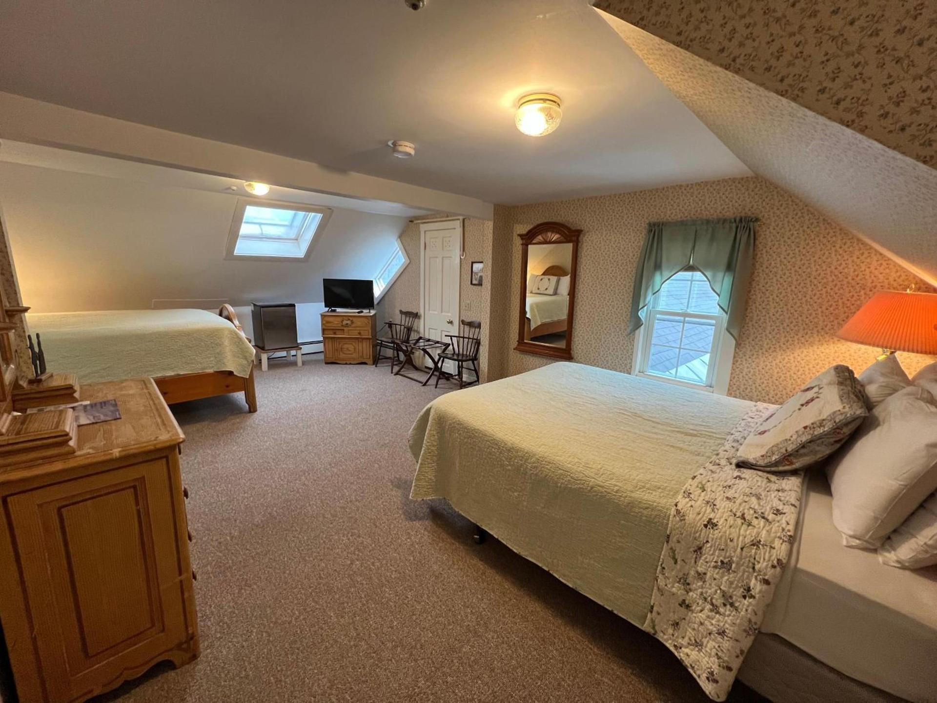 Echo Lake Inn photo 52