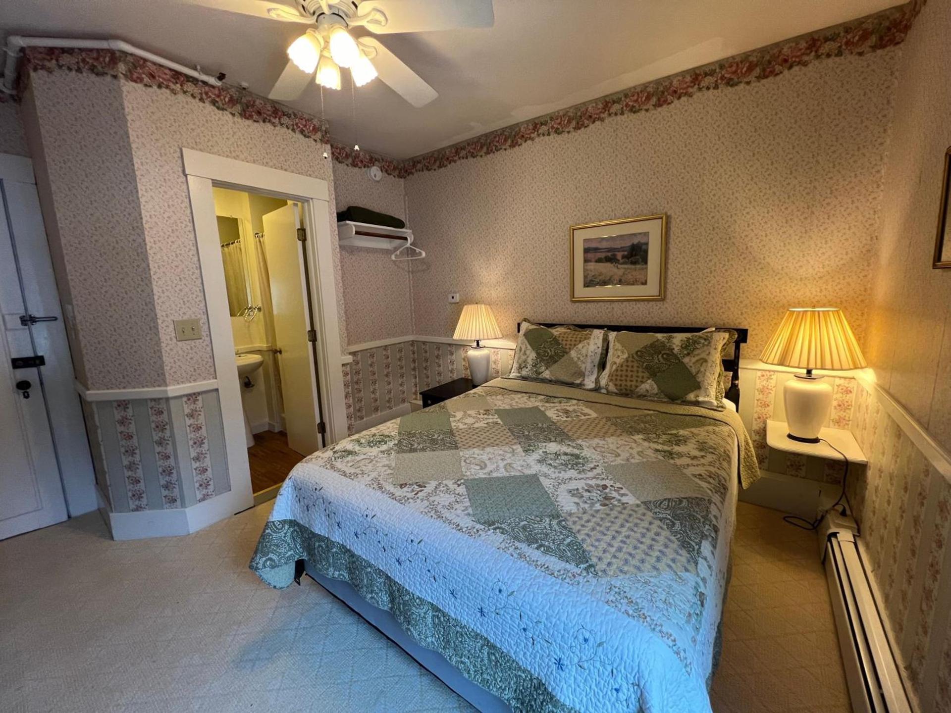 Echo Lake Inn photo 55