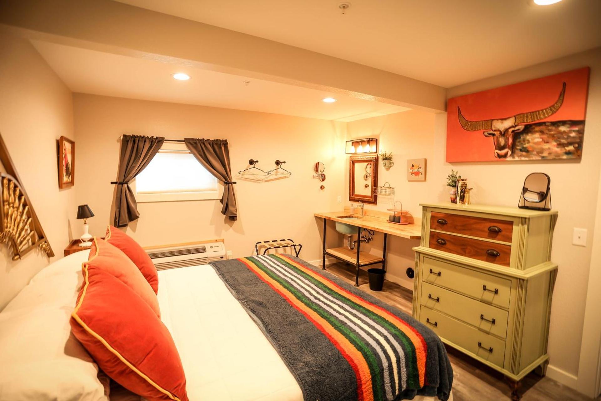 The Blue Buffalo Motel photo 55