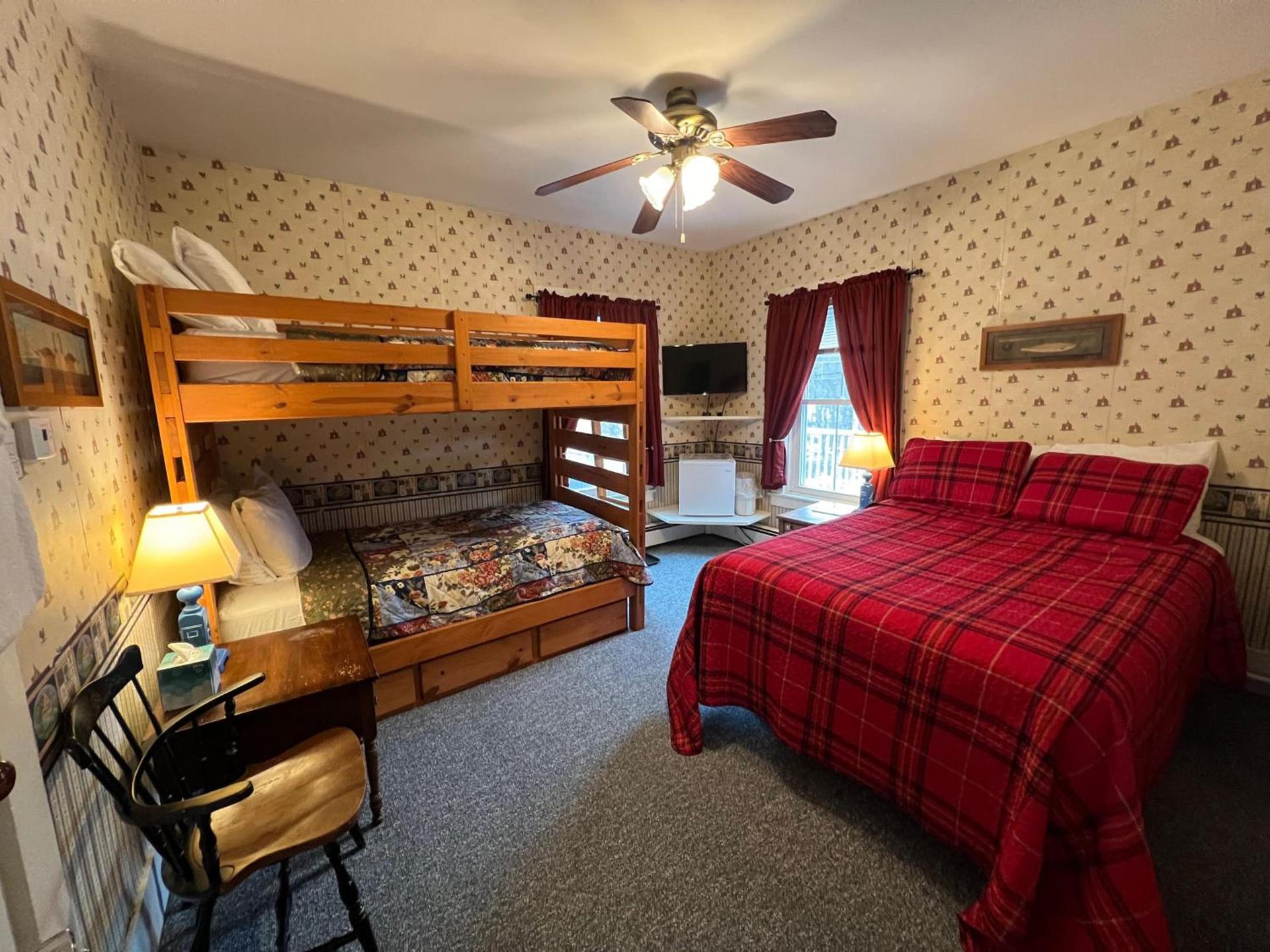 Echo Lake Inn photo 65