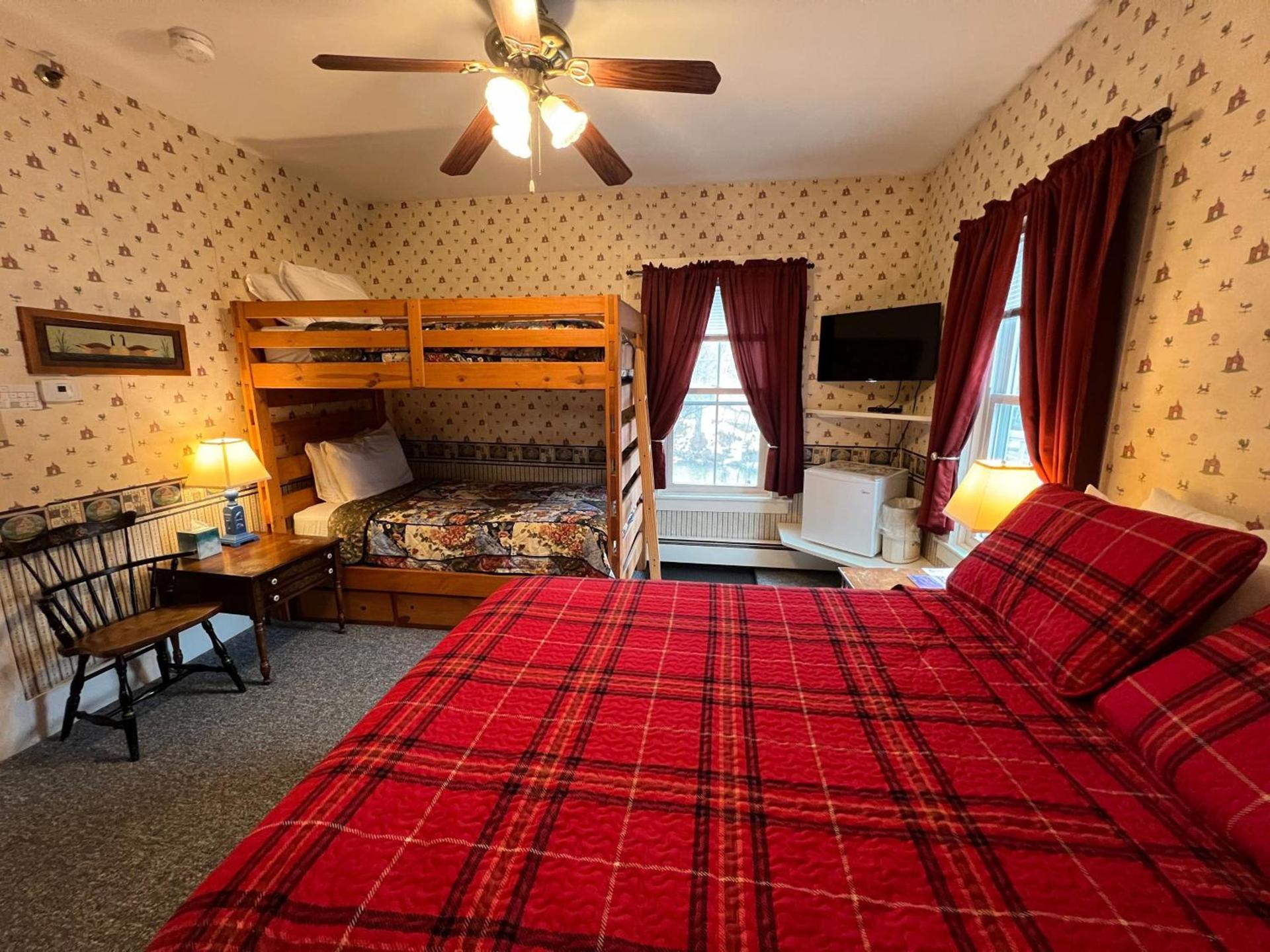 Echo Lake Inn photo 66