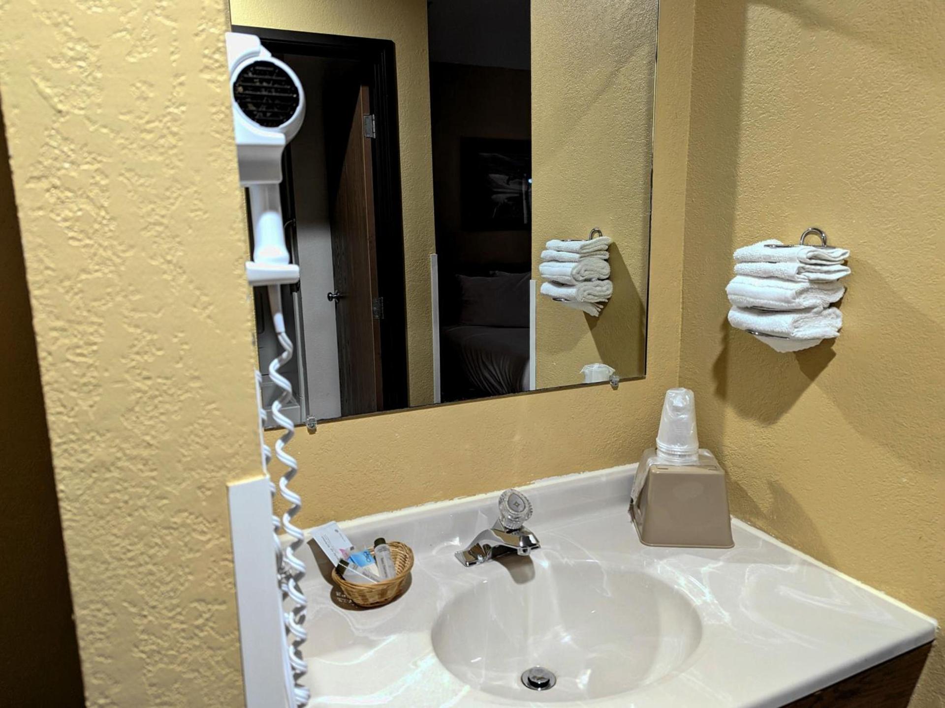 Gettysburg Inn and Suites photo 14