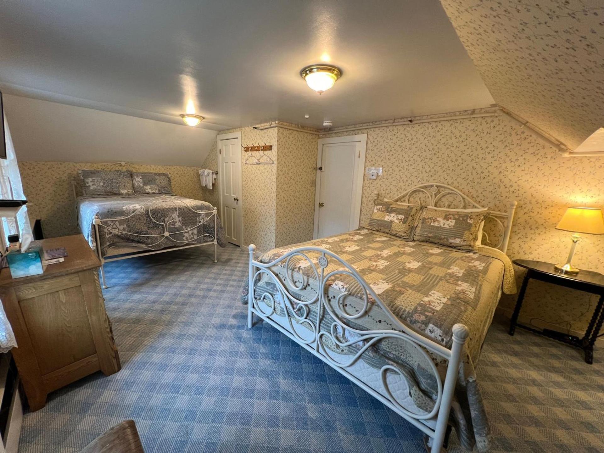 Echo Lake Inn photo 80