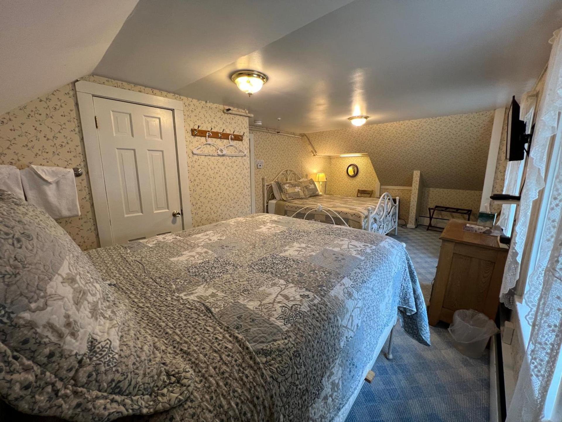 Echo Lake Inn photo 82