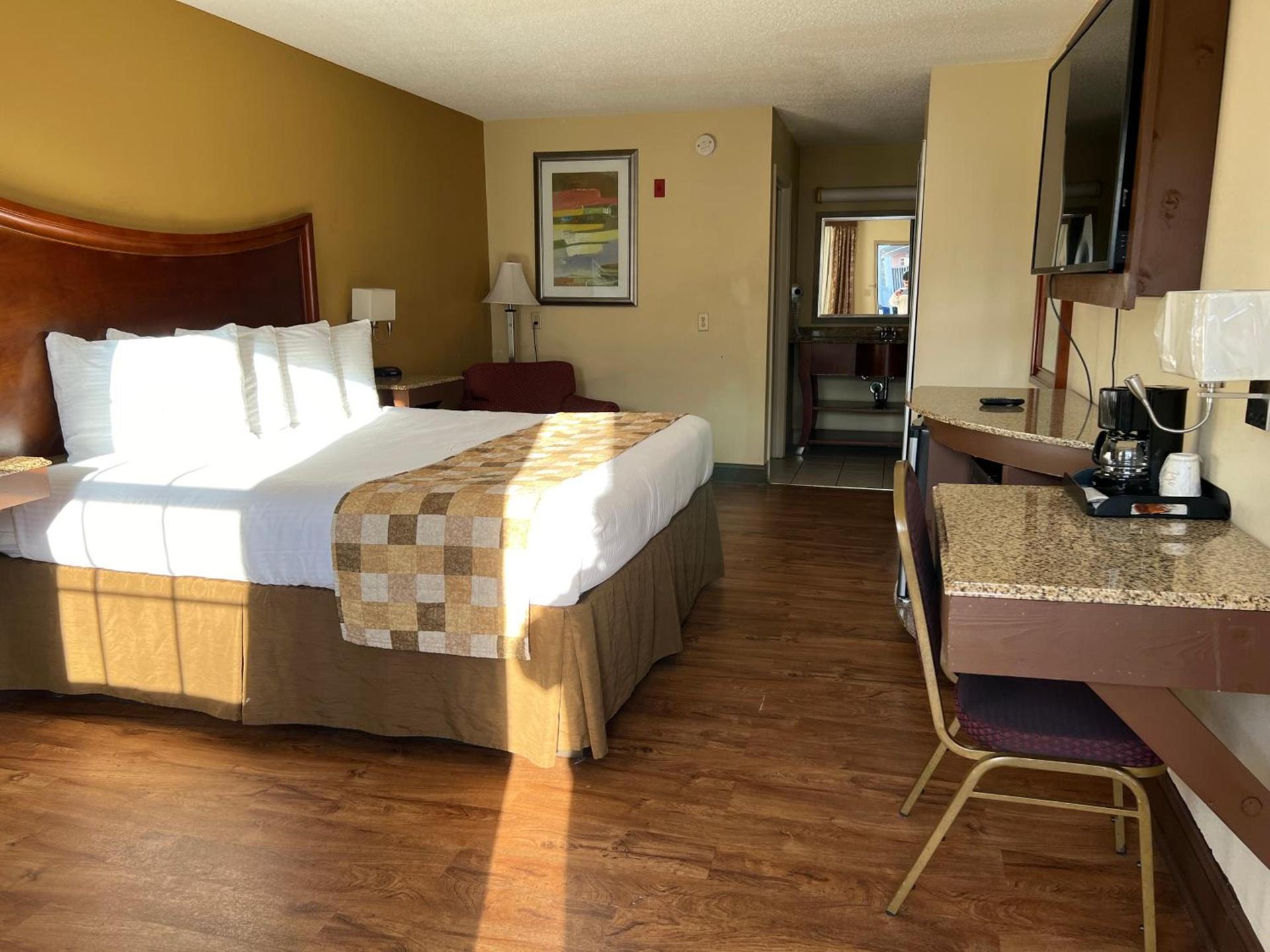 Atkinson Inn & Suites photo 4
