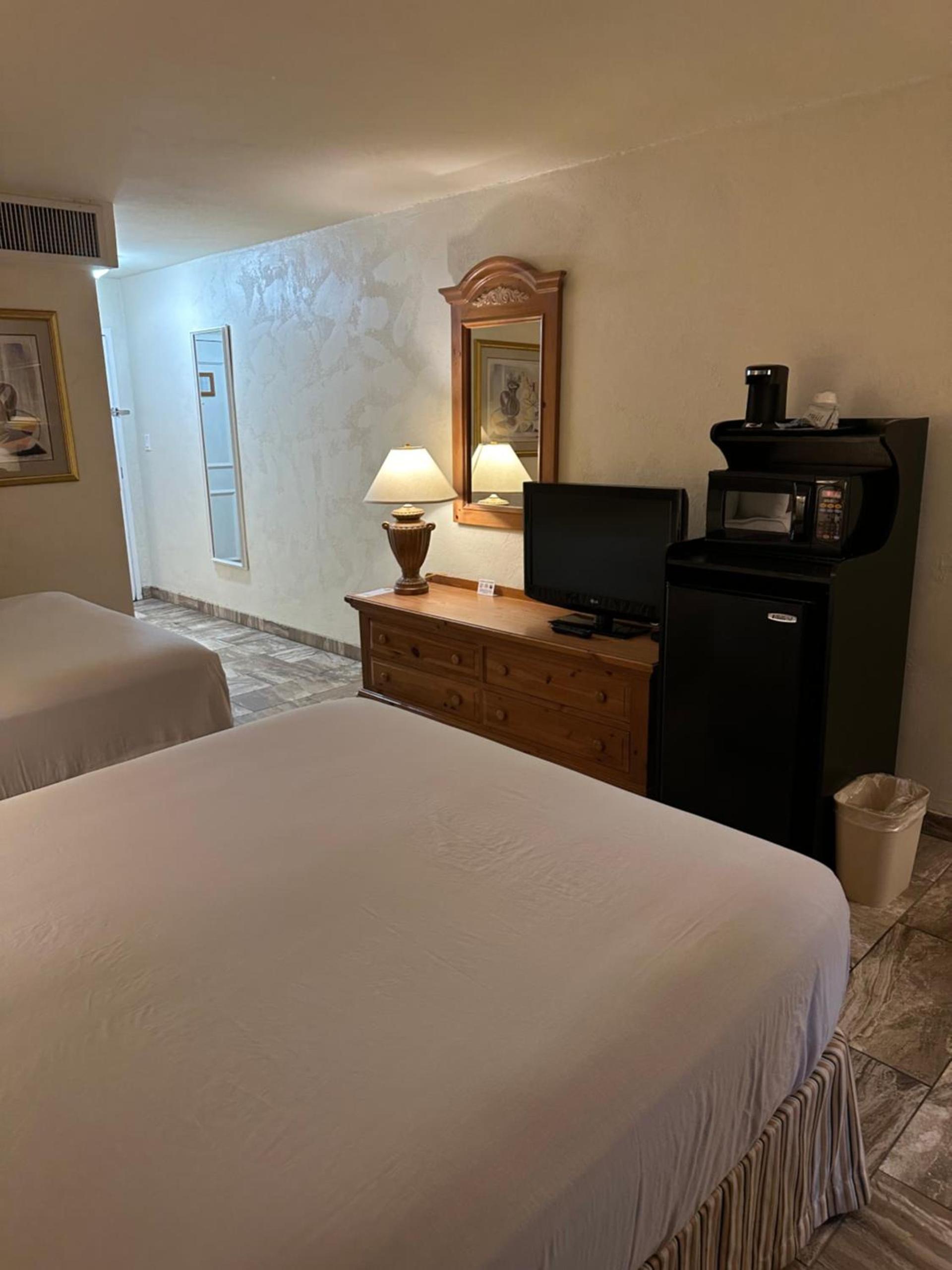 Ramada by Wyndham Las Cruces Hotel & Conference Center photo 22