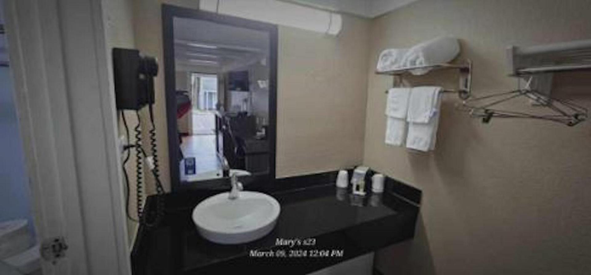 Super 8 by Wyndham Asheville/Biltmore photo 23